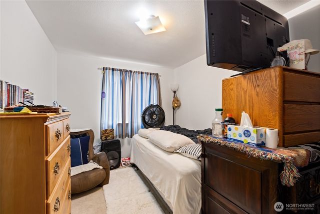 921 Erin Lane W, Eatonville, WA 98328