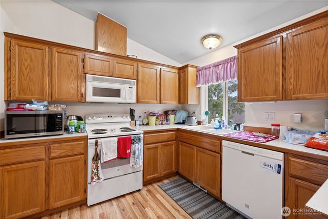 921 Erin Lane W, Eatonville, WA 98328