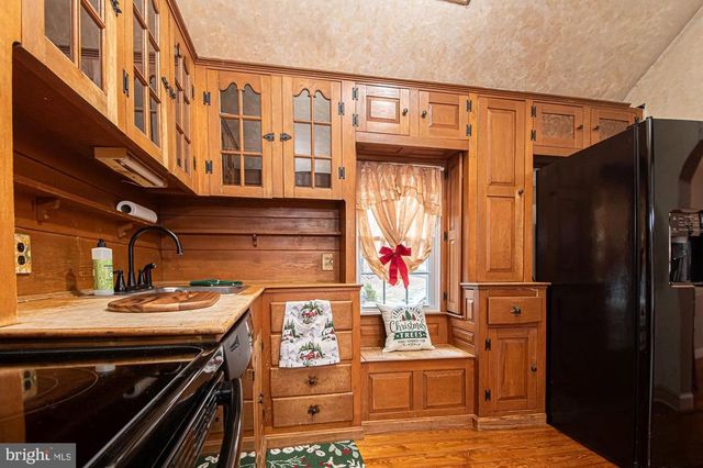 8270 ROGUES RD, Catlett, VA 20119