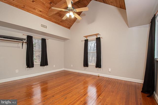 8270 ROGUES RD, Catlett, VA 20119