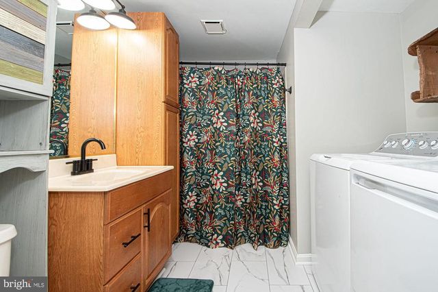 8270 ROGUES RD, Catlett, VA 20119