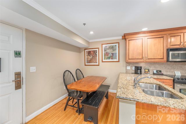222 Bowling Park Road, Asheville, NC 28803