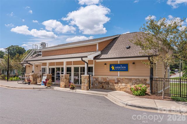 222 Bowling Park Road, Asheville, NC 28803