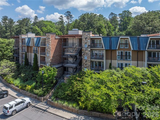 222 Bowling Park Road, Asheville, NC 28803