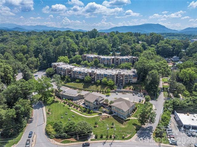 222 Bowling Park Road, Asheville, NC 28803