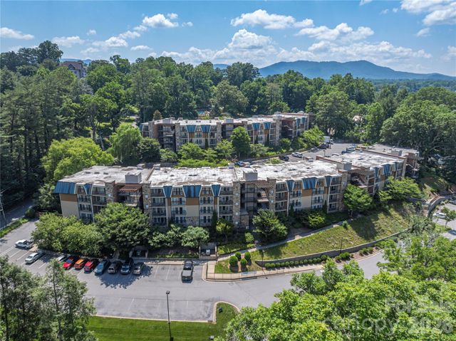 222 Bowling Park Road, Asheville, NC 28803