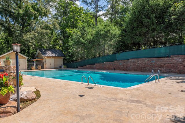 222 Bowling Park Road, Asheville, NC 28803