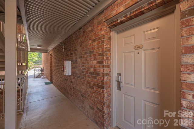 222 Bowling Park Road, Asheville, NC 28803