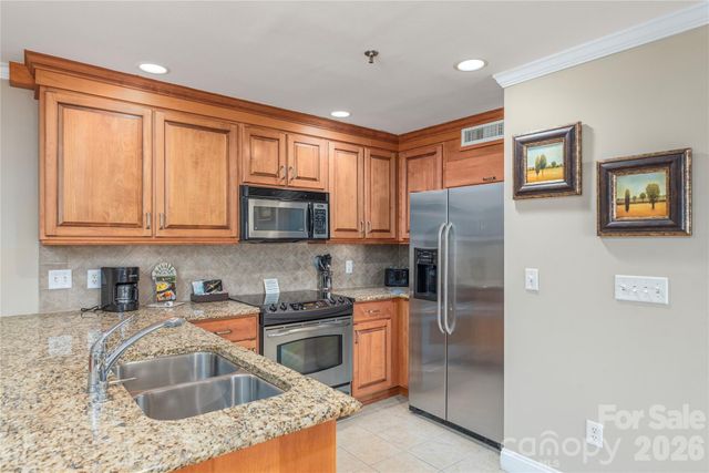 222 Bowling Park Road, Asheville, NC 28803
