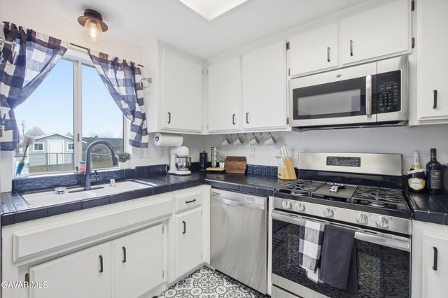 28151 Preakness Drive, Tehachapi, CA 93561