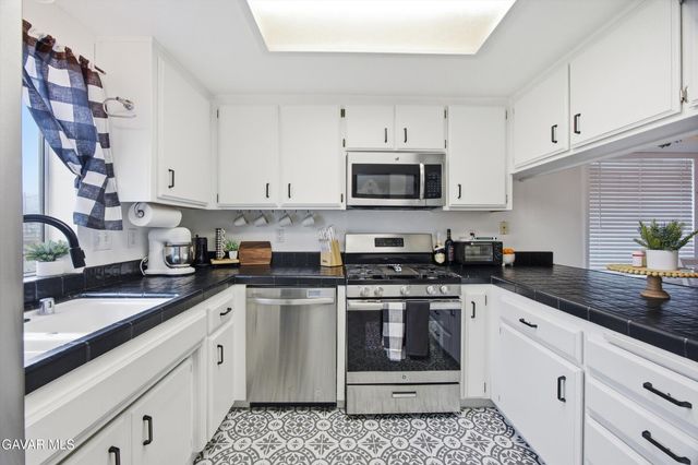 28151 Preakness Drive, Tehachapi, CA 93561