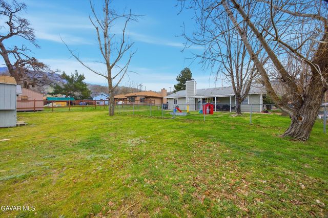 28151 Preakness Drive, Tehachapi, CA 93561