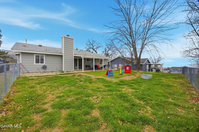 28151 Preakness Drive, Tehachapi, CA 93561