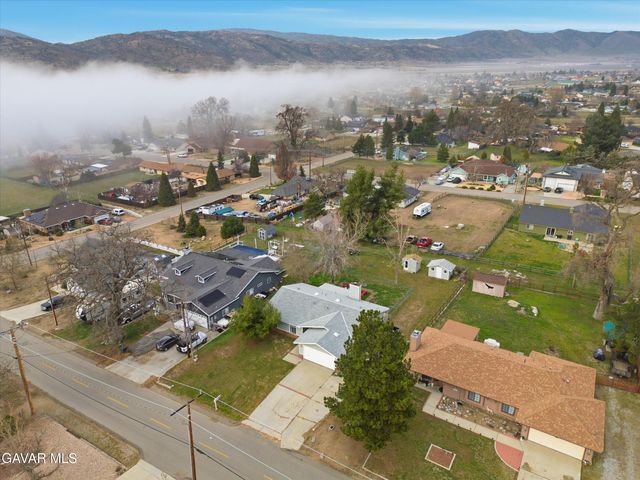 28151 Preakness Drive, Tehachapi, CA 93561