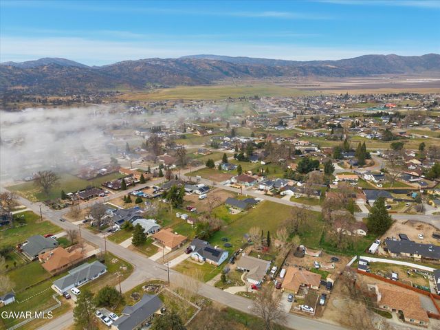 28151 Preakness Drive, Tehachapi, CA 93561