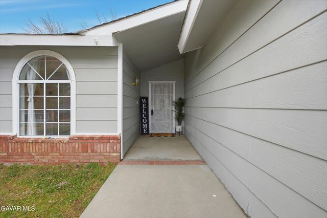 28151 Preakness Drive, Tehachapi, CA 93561