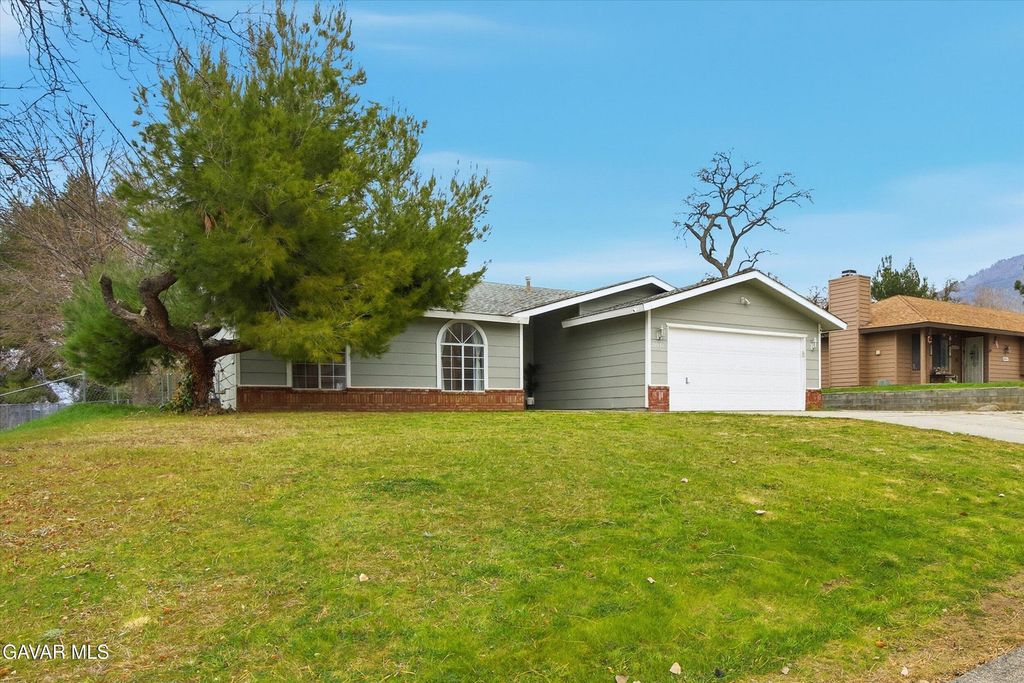 28151 Preakness Drive, Tehachapi, CA 93561