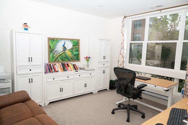 2204 Venture Drive 2204, Schaumburg, IL 60173