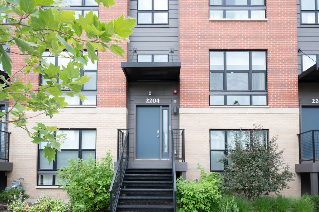 2204 Venture Drive 2204, Schaumburg, IL 60173