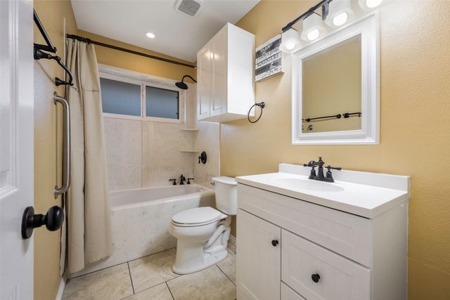 256 Whispering Oaks Trail, Payne Springs, TX 75156