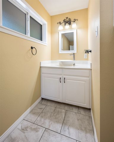 256 Whispering Oaks Trail, Payne Springs, TX 75156