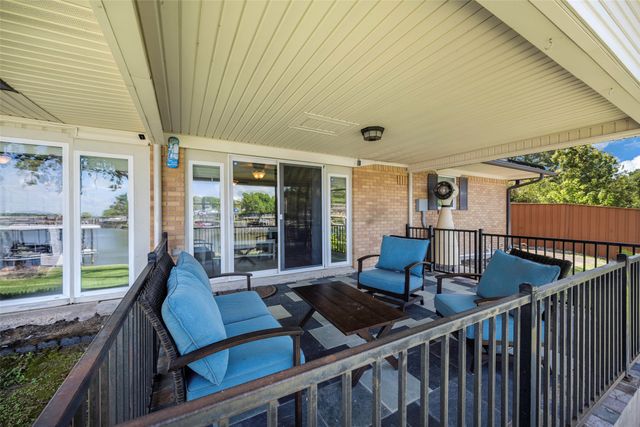 256 Whispering Oaks Trail, Payne Springs, TX 75156