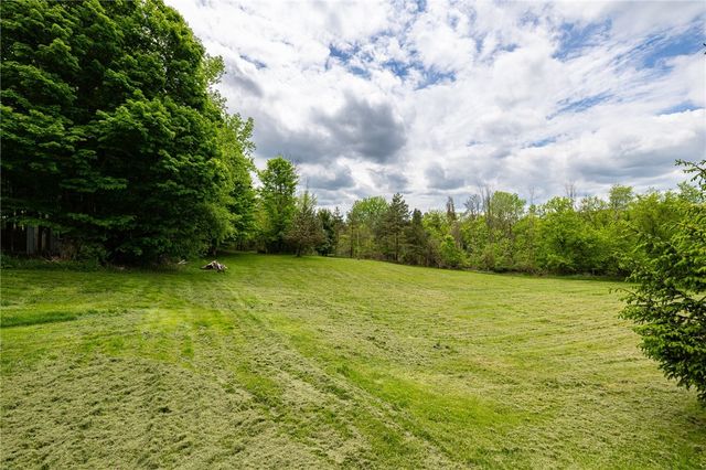 1722 Route 21, Palmyra, NY 14522