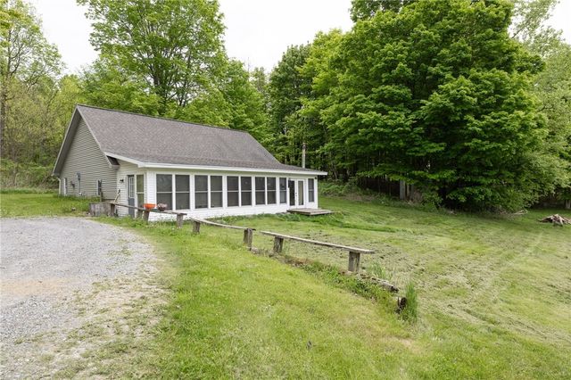 1722 Route 21, Palmyra, NY 14522