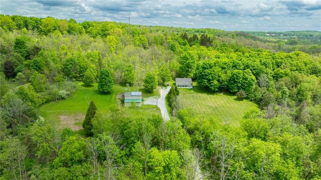 1722 Route 21, Palmyra, NY 14522