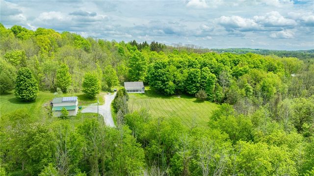 1722 Route 21, Palmyra, NY 14522
