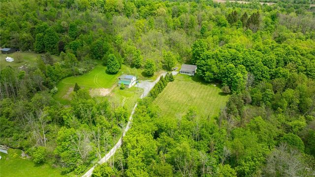 1722 Route 21, Palmyra, NY 14522