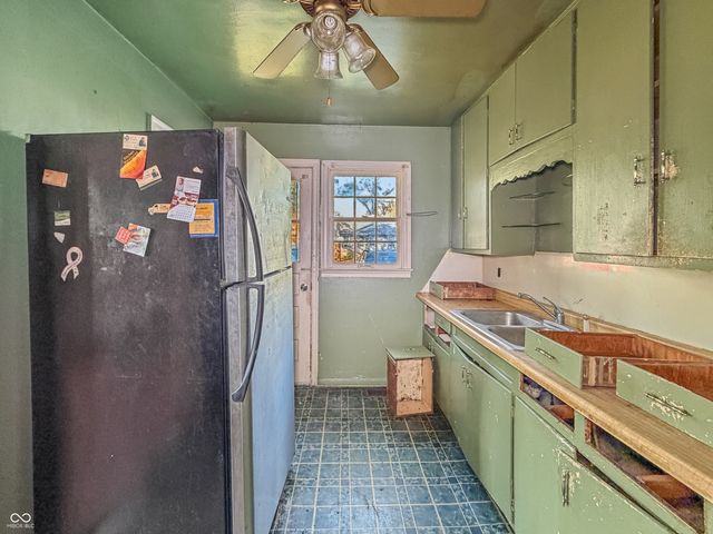 3841 N Temple Avenue, Indianapolis, IN 46205