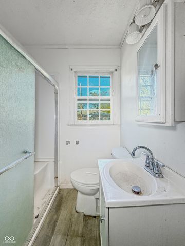 3841 N Temple Avenue, Indianapolis, IN 46205