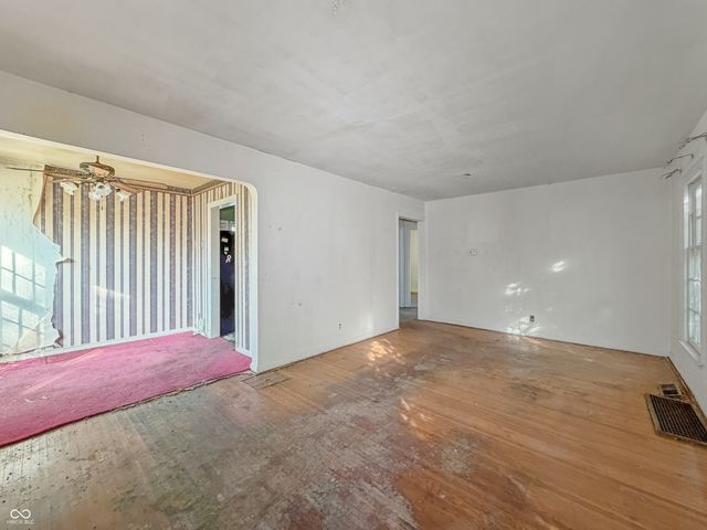 3841 N Temple Avenue, Indianapolis, IN 46205