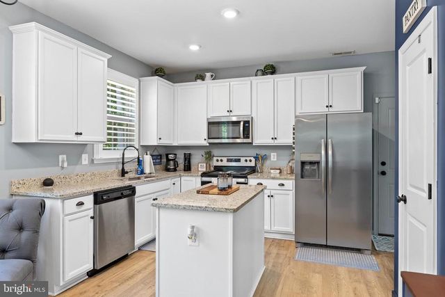 296 ROBBIE RD, Bumpass, VA 23024