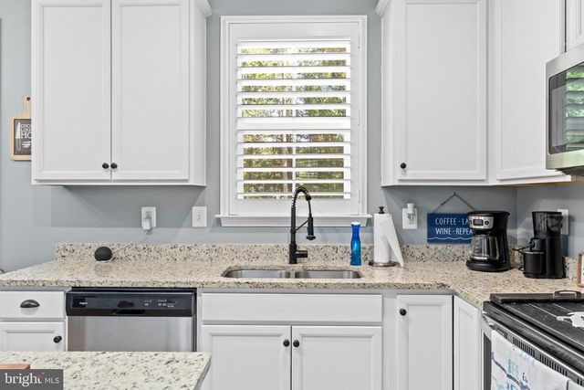 296 ROBBIE RD, Bumpass, VA 23024