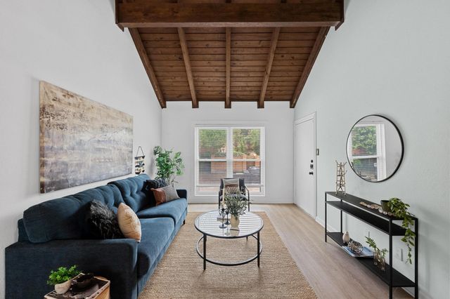 743 E Oltorf ST 203, Austin, TX 78704