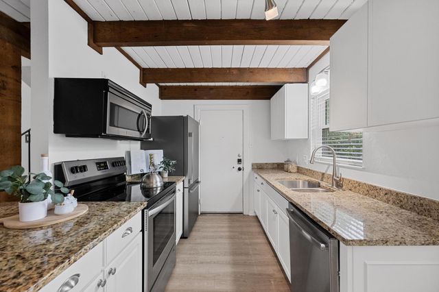 743 E Oltorf ST 203, Austin, TX 78704