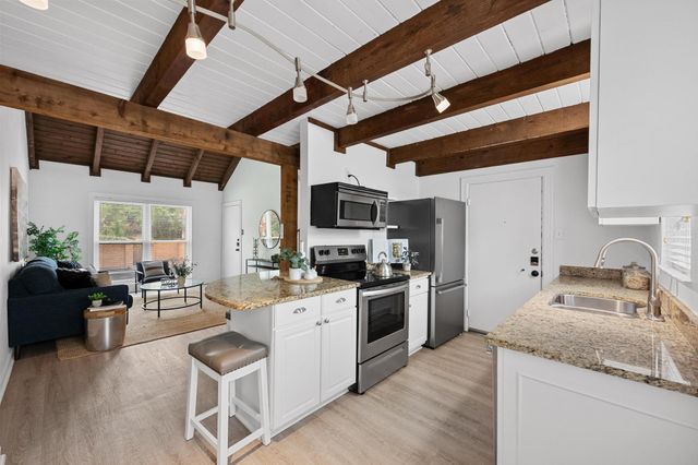 743 E Oltorf ST 203, Austin, TX 78704