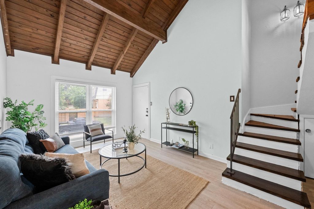 743 E Oltorf ST 203, Austin, TX 78704