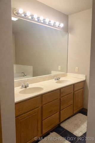 20657 S 4350 Road, Vinita, OK 74301