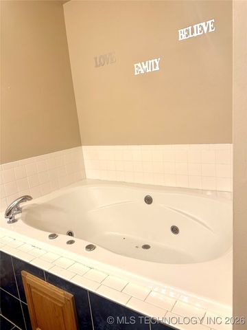 20657 S 4350 Road, Vinita, OK 74301