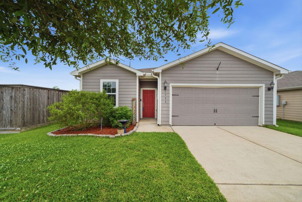 2060 Saras Way, Brookshire, TX 77423