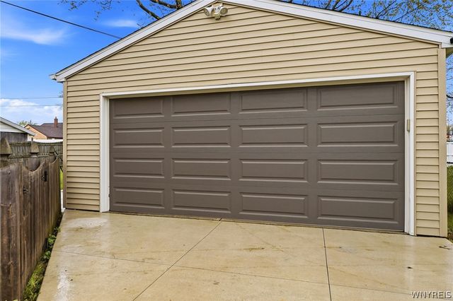 25 Rossiter Avenue, Cheektowaga, NY 14043