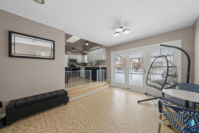 2312 S Phillips Ave Avenue, Sioux Falls, SD 57105