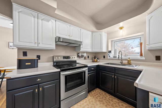 2312 S Phillips Ave Avenue, Sioux Falls, SD 57105