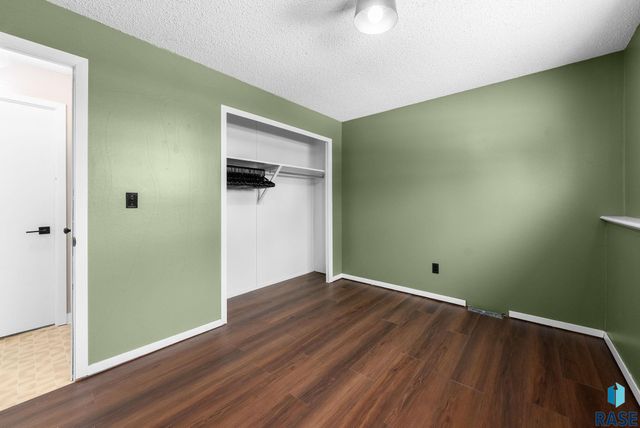 2312 S Phillips Ave Avenue, Sioux Falls, SD 57105