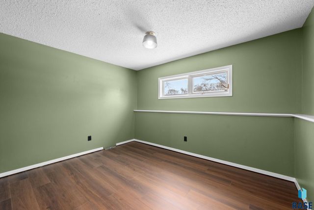 2312 S Phillips Ave Avenue, Sioux Falls, SD 57105