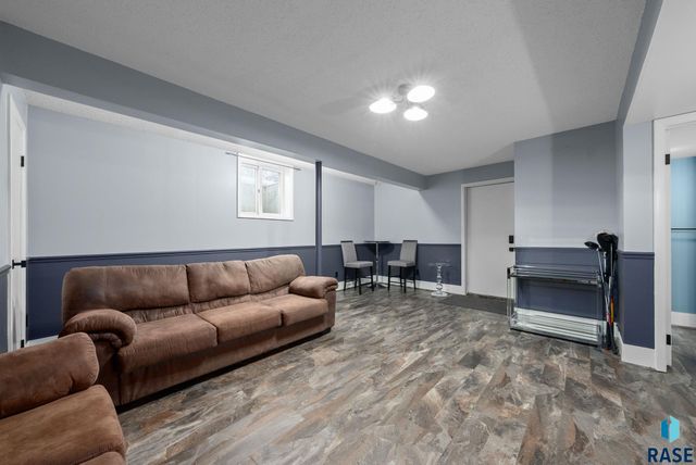 2312 S Phillips Ave Avenue, Sioux Falls, SD 57105