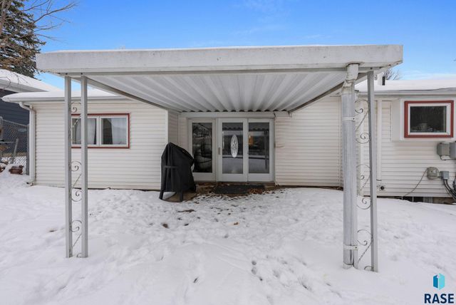 2312 S Phillips Ave Avenue, Sioux Falls, SD 57105